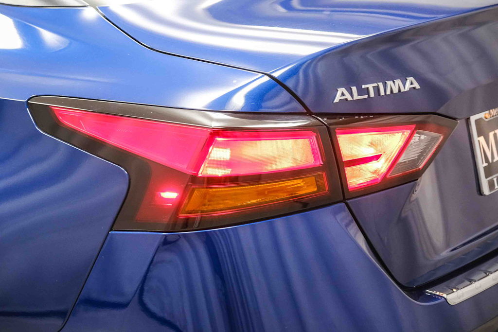 Thumbnail: 2022 Nissan Altima - 19