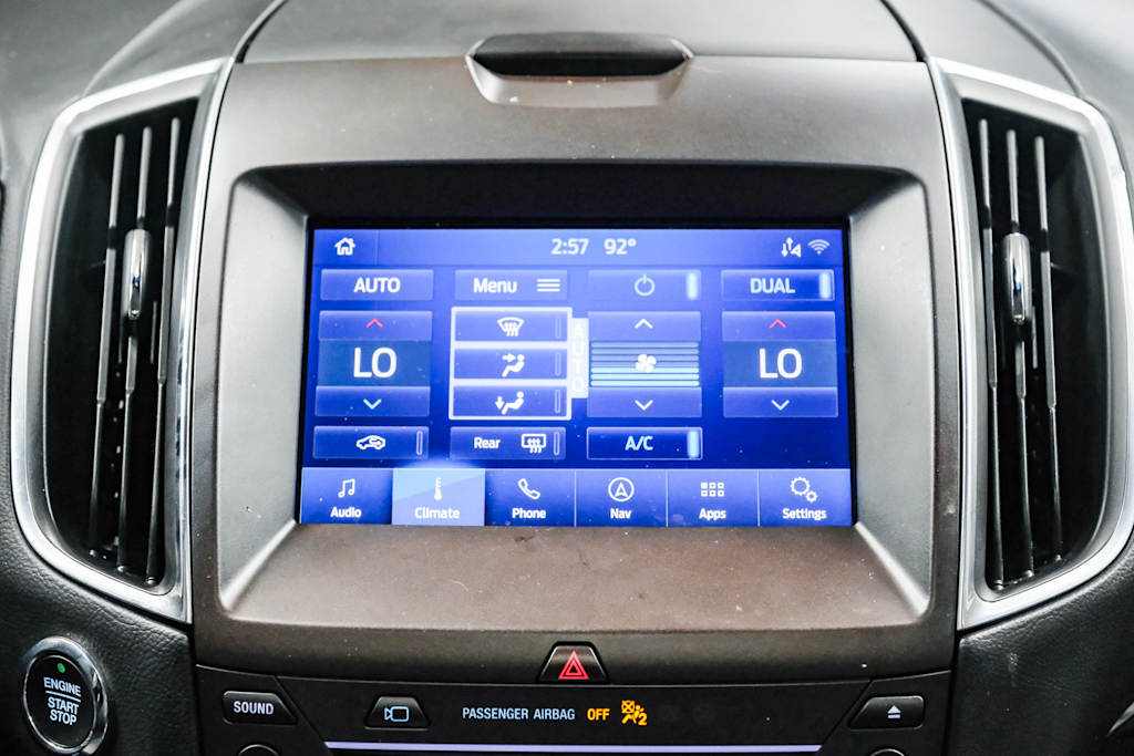Thumbnail: 2019 Ford Edge - 25