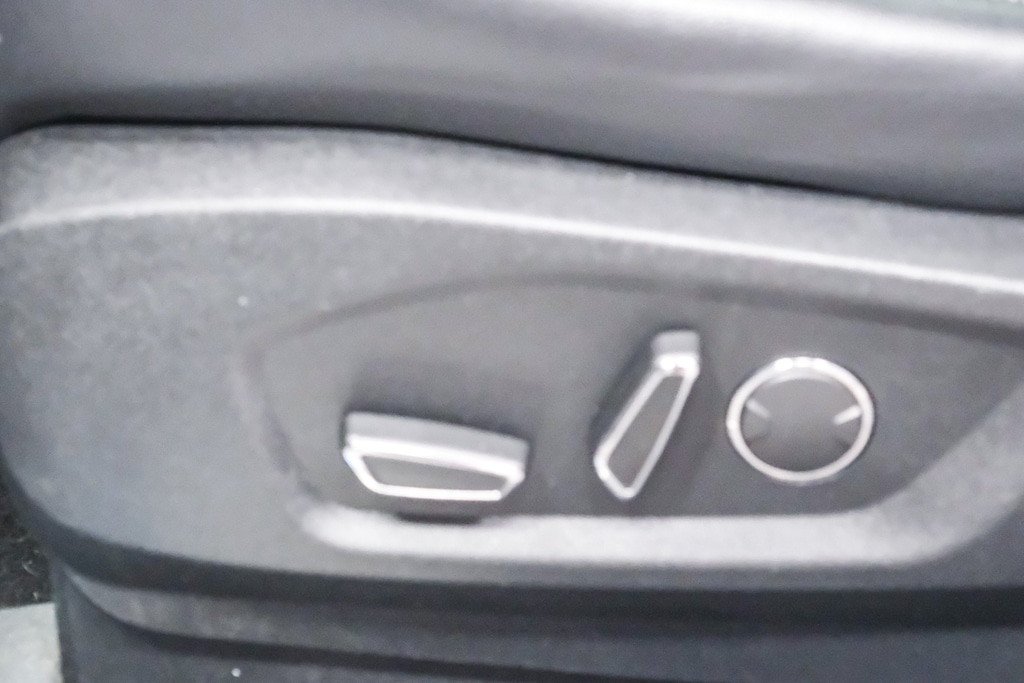 Thumbnail: 2019 Ford Edge - 30