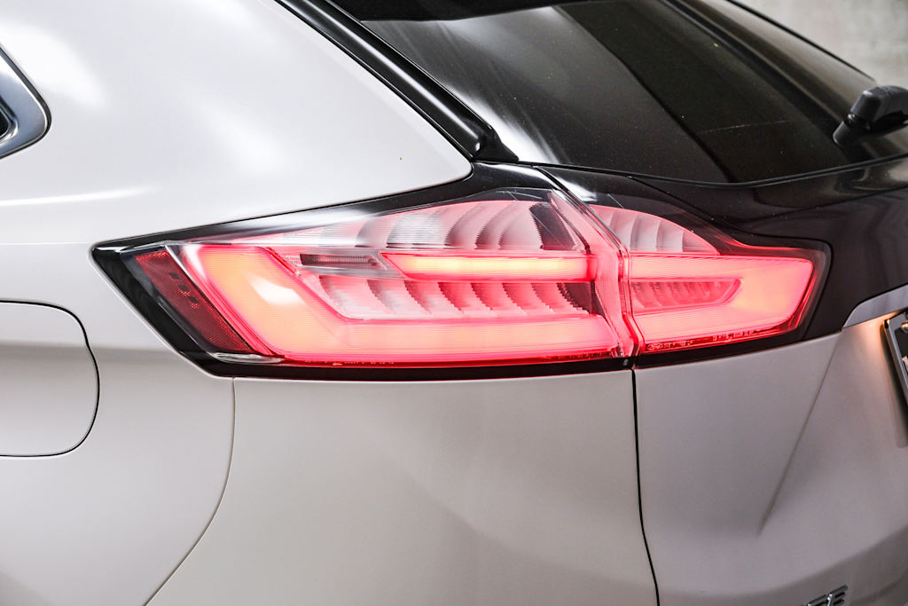Thumbnail: 2019 Ford Edge - 19