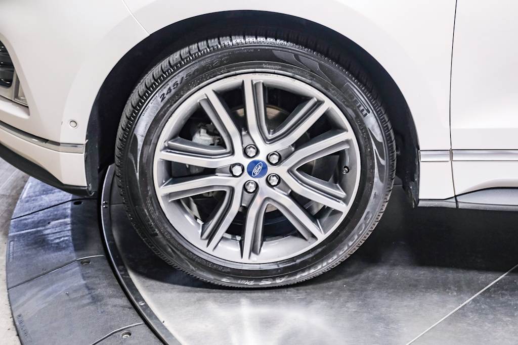 Thumbnail: 2019 Ford Edge - 20
