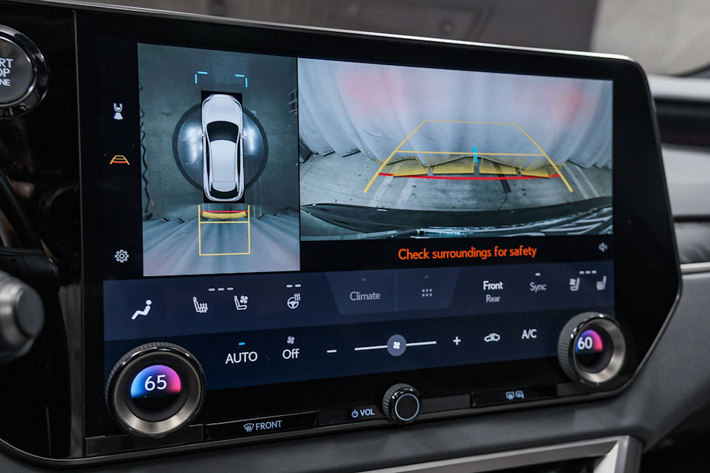 Thumbnail: 2024 Lexus RX - 32