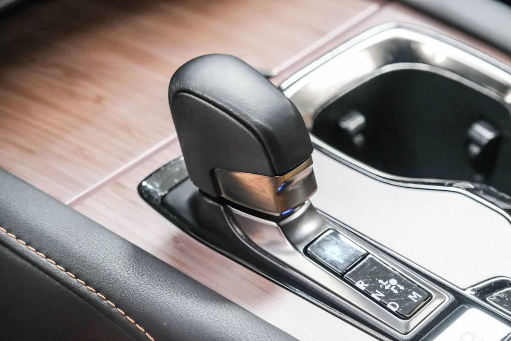 Thumbnail: 2024 Lexus RX - 15