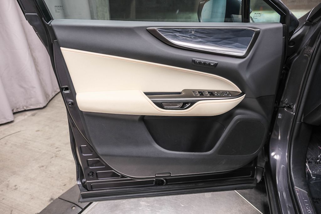 Thumbnail: 2024 Lexus ES - 29