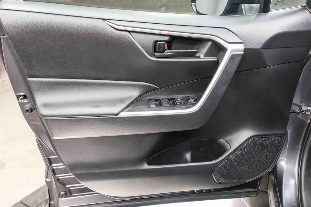 Thumbnail: 2024 Toyota RAV4 - 36