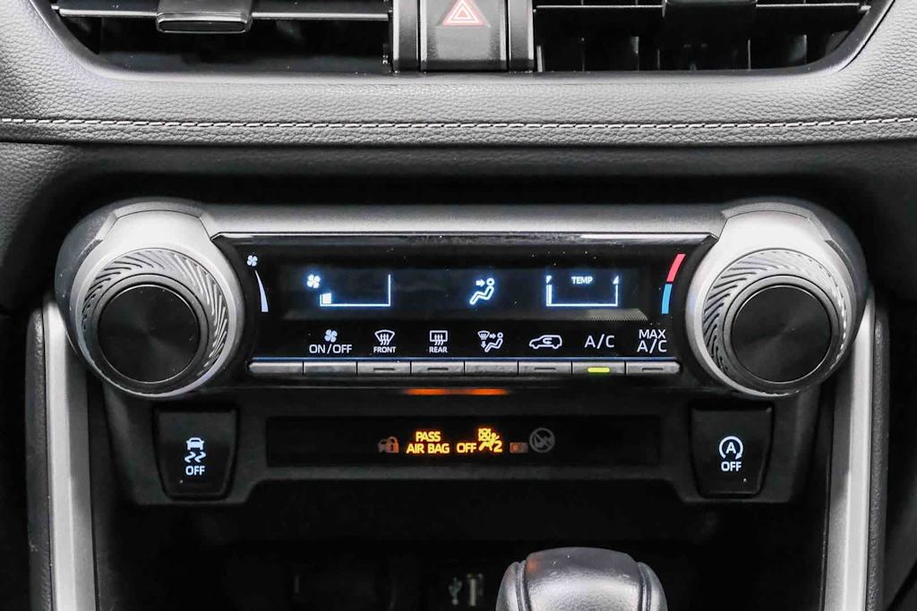 Thumbnail: 2024 Toyota RAV4 - 32