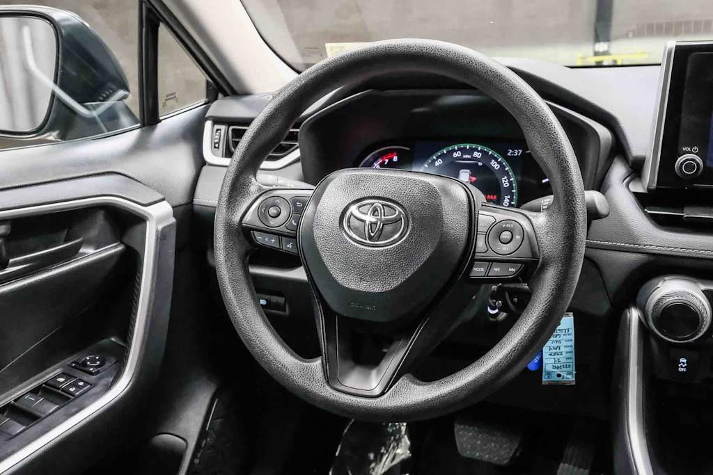 Thumbnail: 2024 Toyota RAV4 - 10