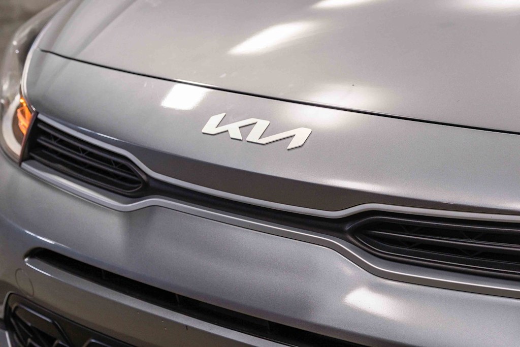 Thumbnail: 2023 Kia Rio - 6