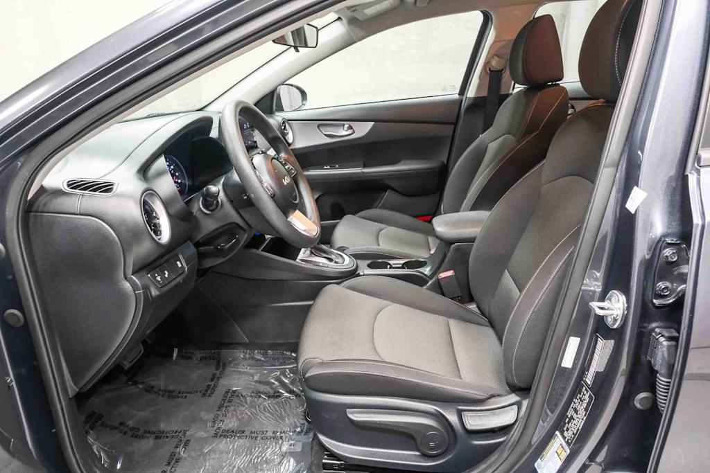 Thumbnail: 2024 Kia Forte - 11