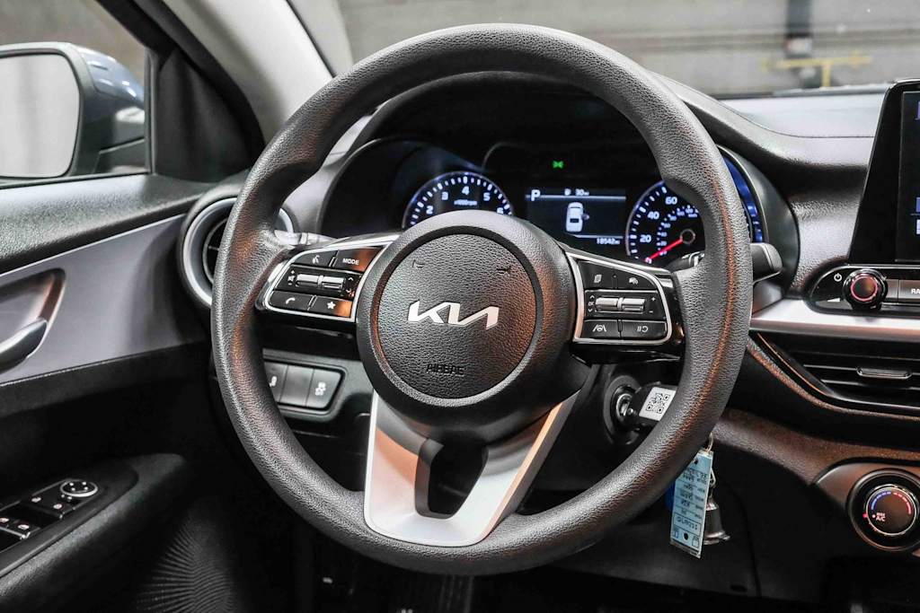 Thumbnail: 2024 Kia Forte - 9