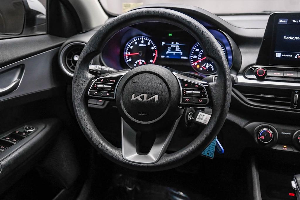 Thumbnail: 2023 Kia Forte - 8