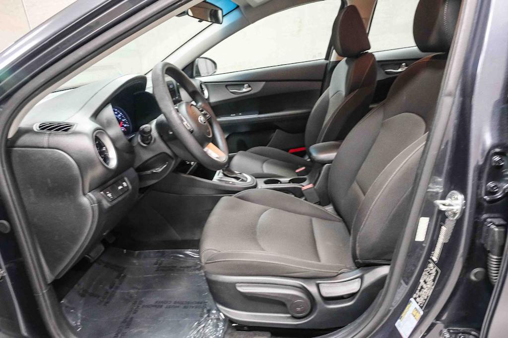 Thumbnail: 2020 Kia Forte - 12