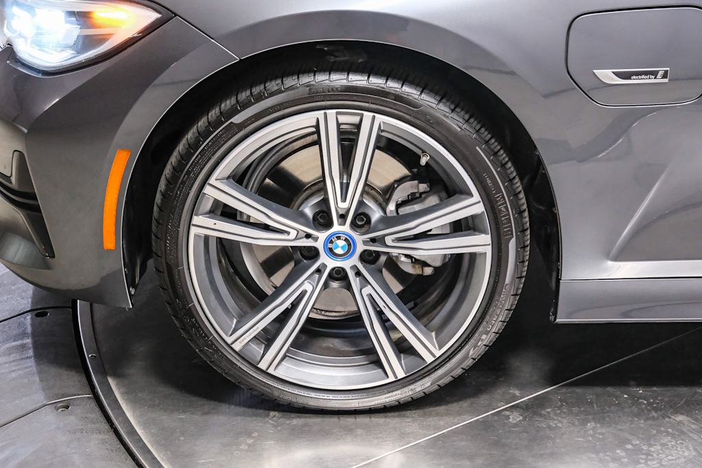 Thumbnail: 2022 BMW 3 Series - 20