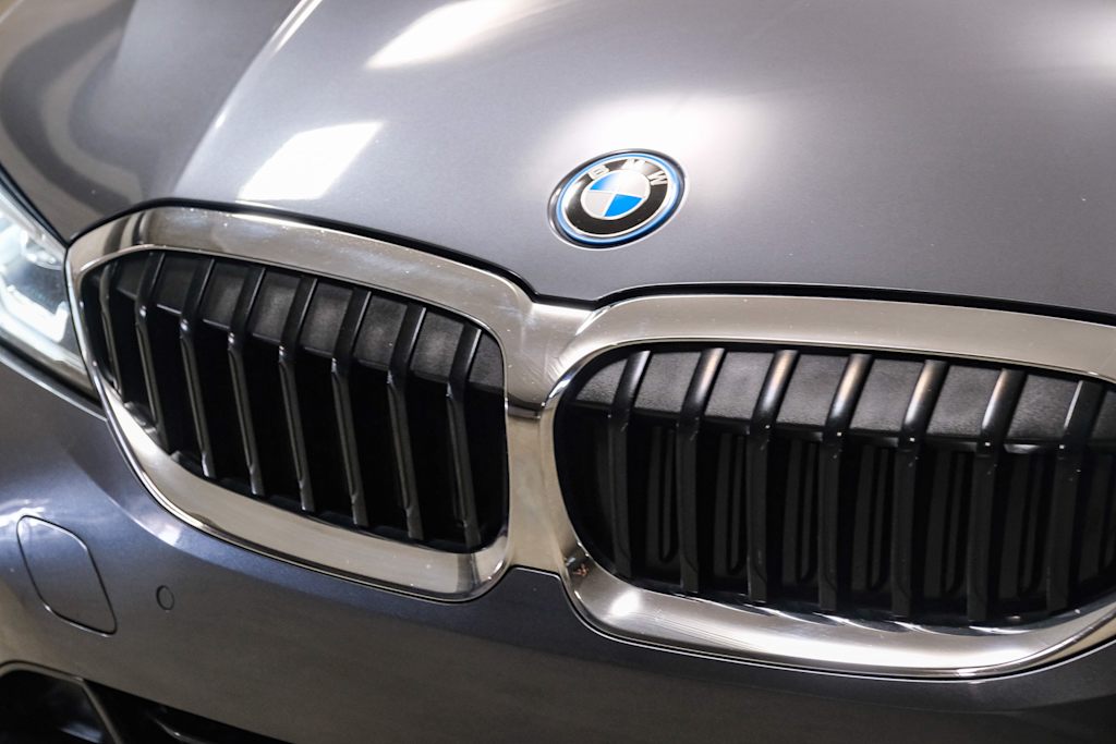 Thumbnail: 2022 BMW 3 Series - 23