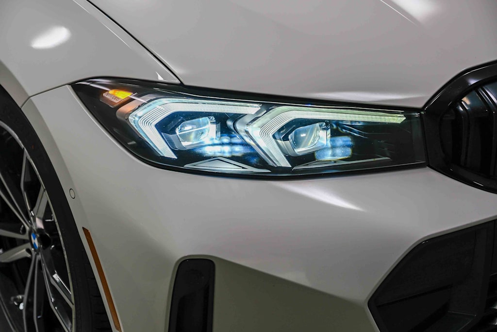 Thumbnail: 2023 BMW 3 Series - 24
