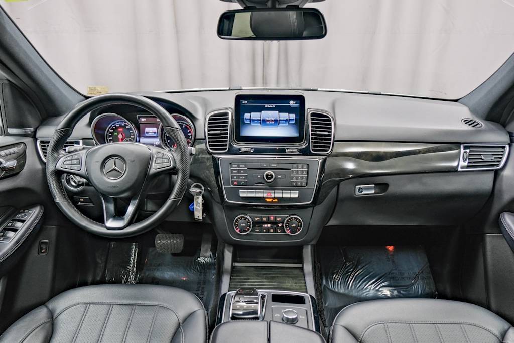 Thumbnail: 2018 Mercedes-Benz GLE - 2