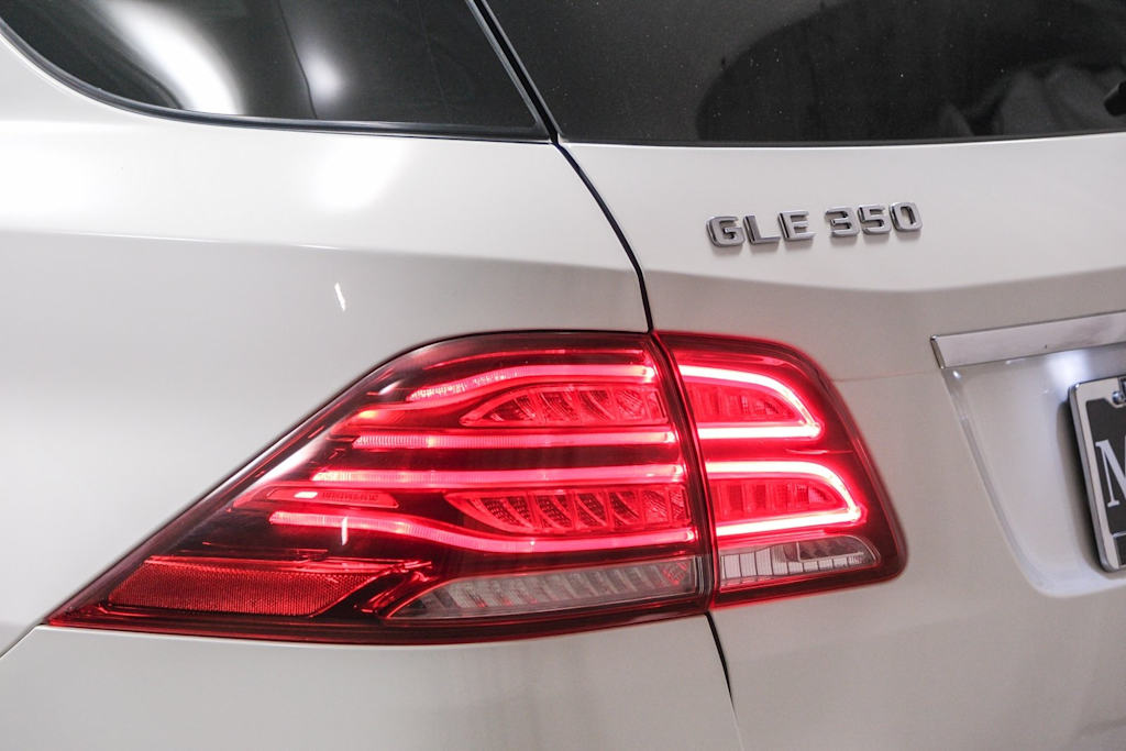 Thumbnail: 2018 Mercedes-Benz GLE - 18