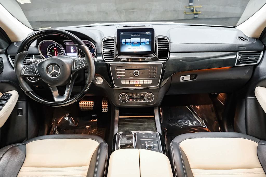 Thumbnail: 2018 Mercedes-Benz GLE - 2