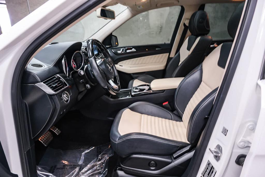 Thumbnail: 2018 Mercedes-Benz GLE - 12