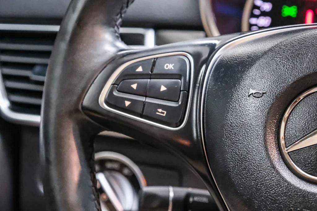 Thumbnail: 2018 Mercedes-Benz GLE - 27