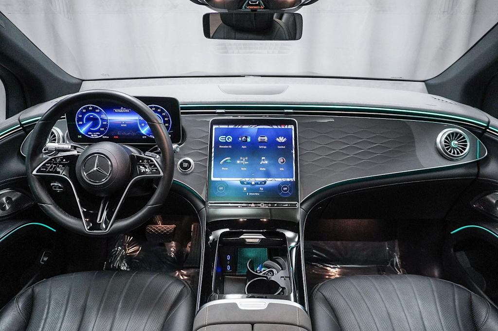 Thumbnail: 2023 Mercedes-Benz EQS - 2