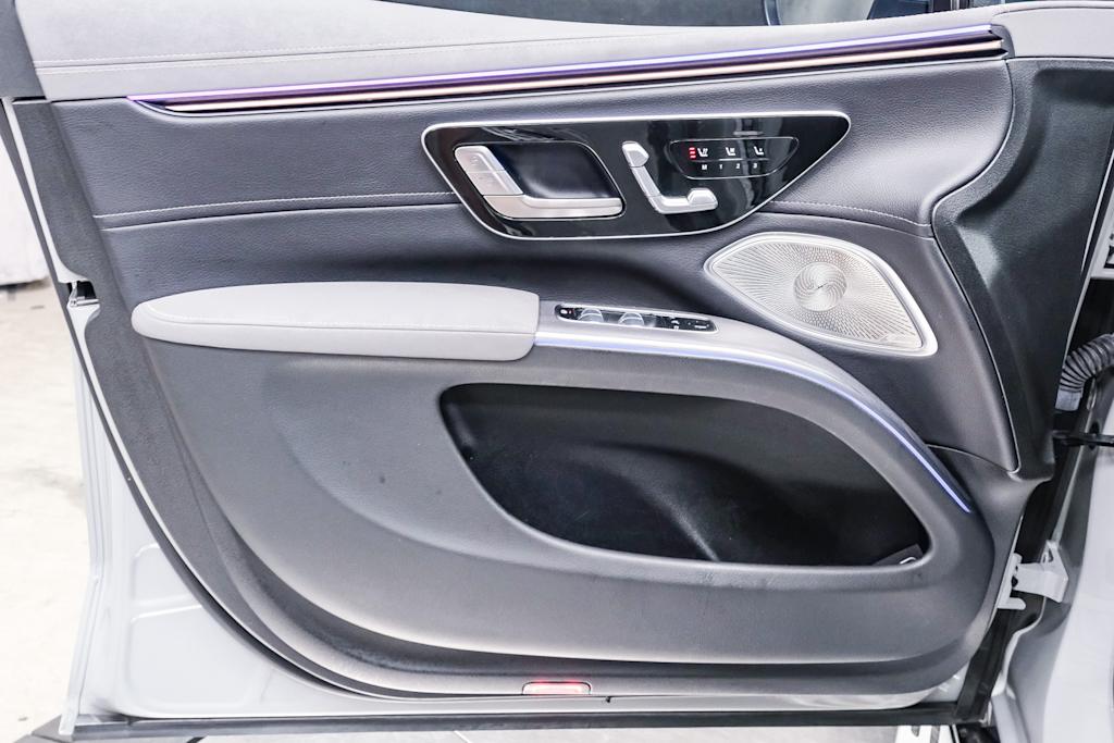 Thumbnail: 2023 Mercedes-Benz EQS - 29