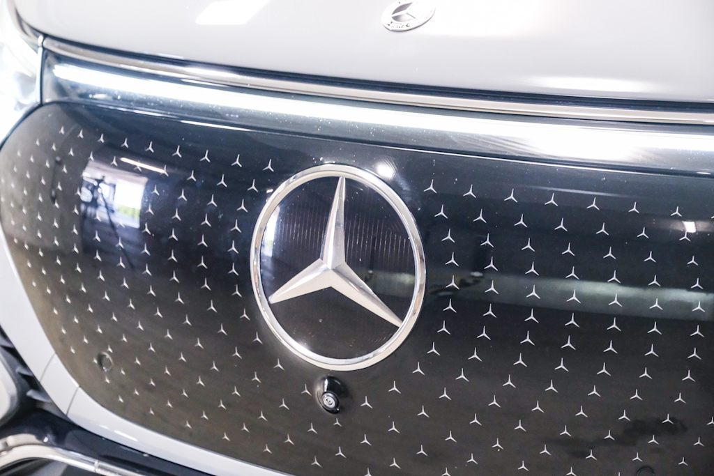 Thumbnail: 2023 Mercedes-Benz EQS - 7
