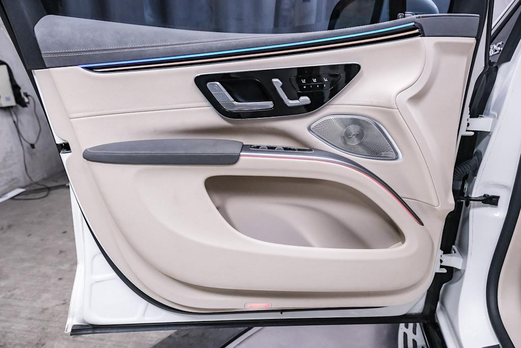 Thumbnail: 2023 Mercedes-Benz EQS - 23