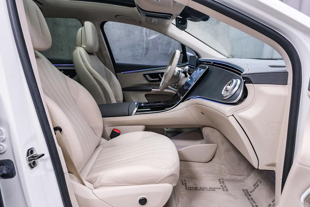 Thumbnail: 2023 Mercedes-Benz EQS - 8