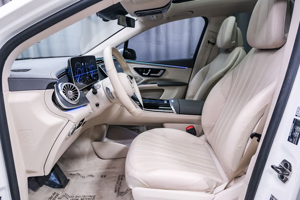 Thumbnail: 2023 Mercedes-Benz EQS - 9