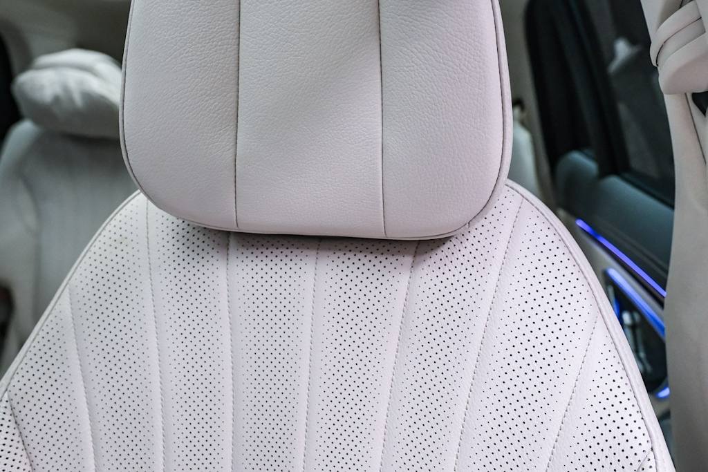 Thumbnail: 2023 Mercedes-Benz EQS - 22