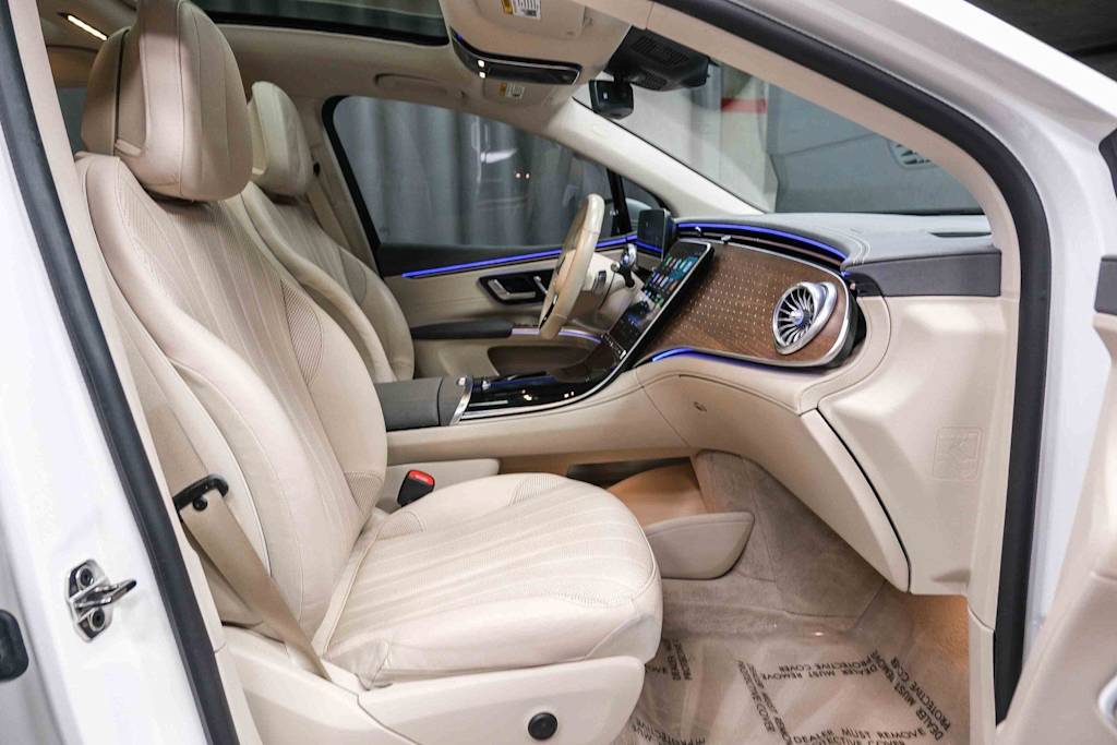 Thumbnail: 2023 Mercedes-Benz EQS - 8