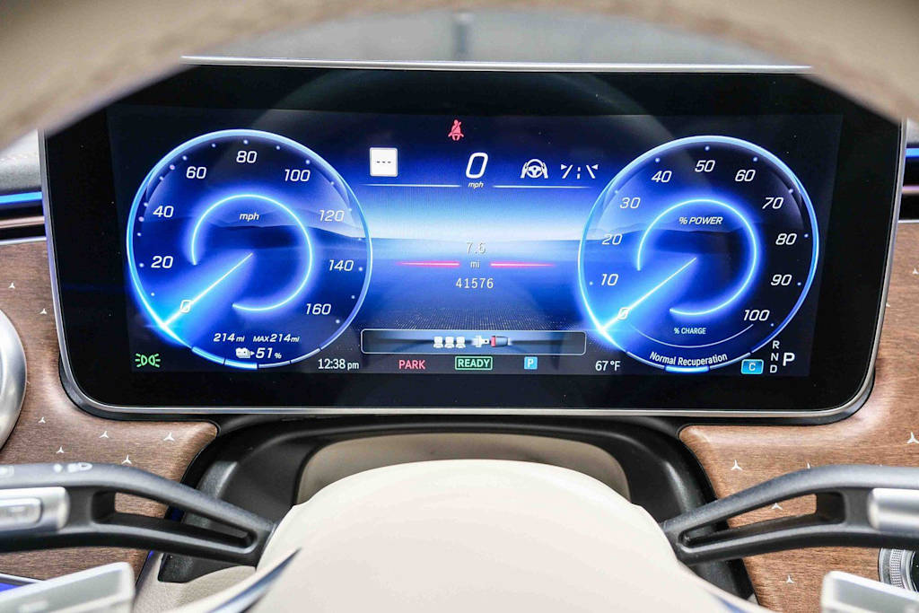 Thumbnail: 2023 Mercedes-Benz EQS - 11