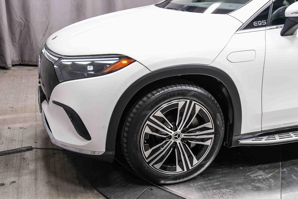 Thumbnail: 2023 Mercedes-Benz EQS - 17