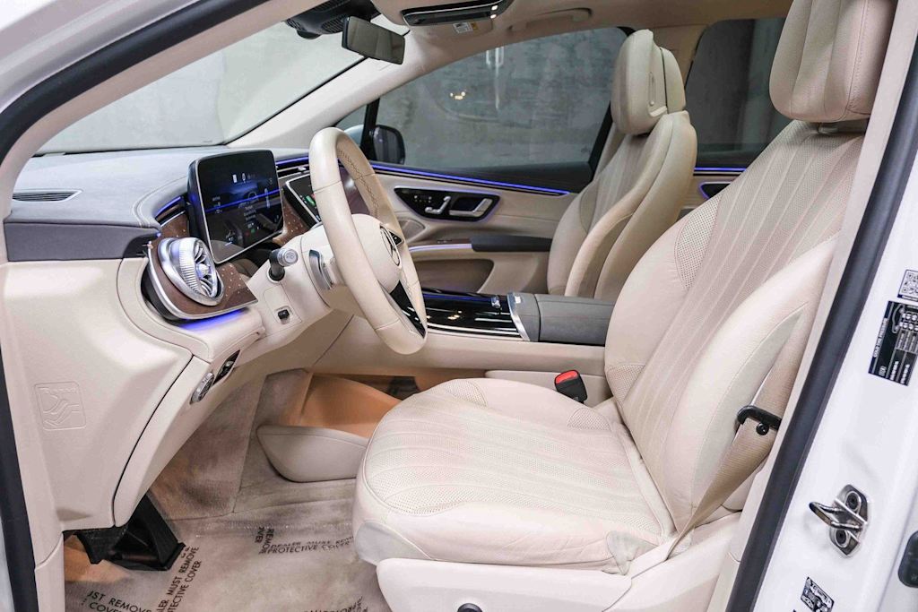 Thumbnail: 2023 Mercedes-Benz EQS - 9