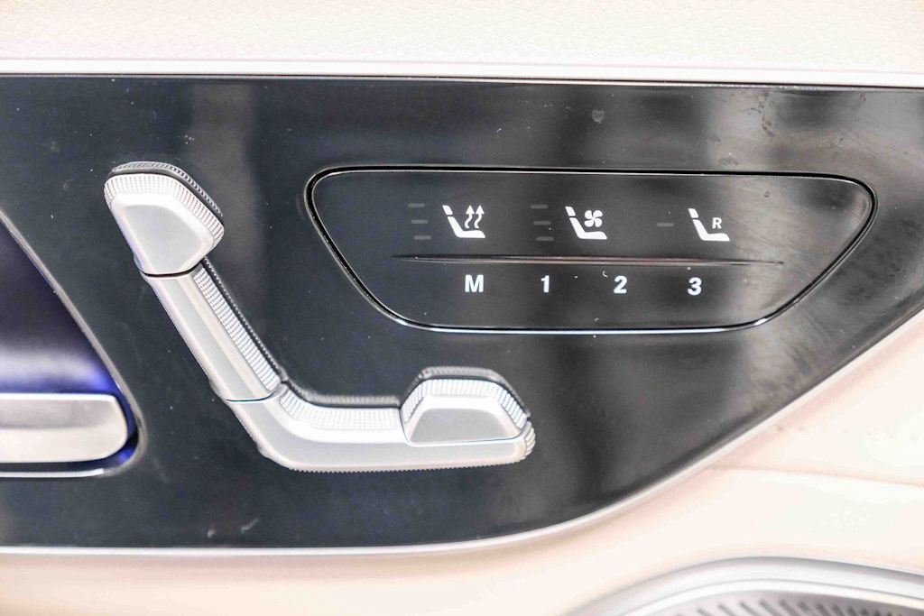 Thumbnail: 2023 Mercedes-Benz EQS - 21