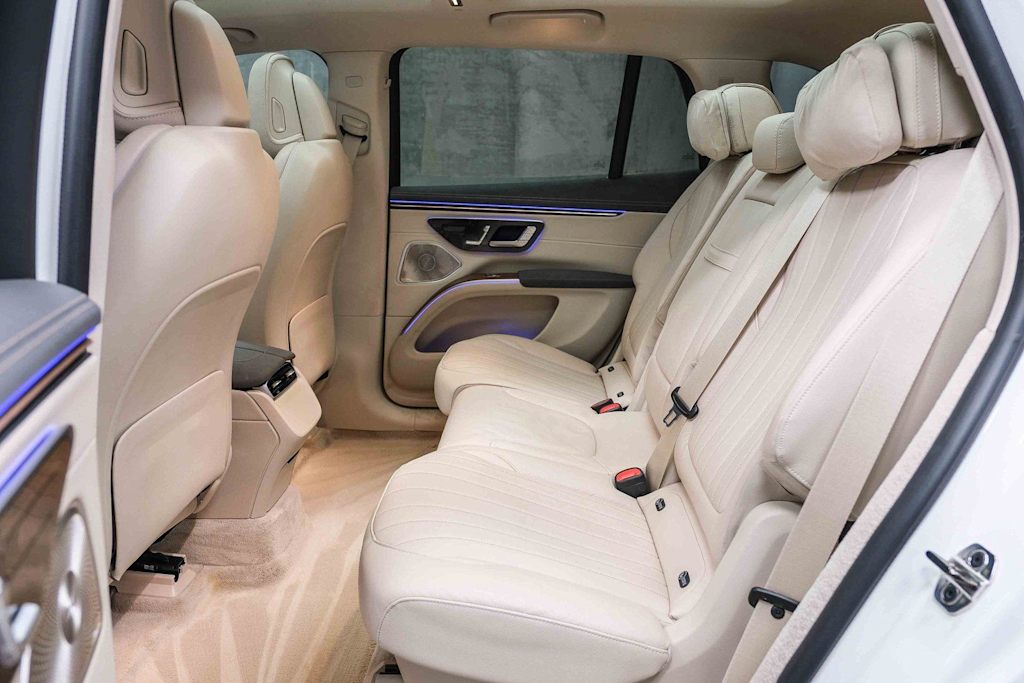 Thumbnail: 2023 Mercedes-Benz EQS - 10