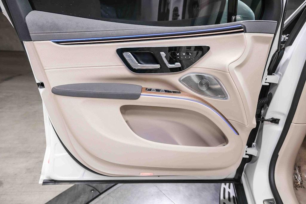 Thumbnail: 2023 Mercedes-Benz EQS - 20