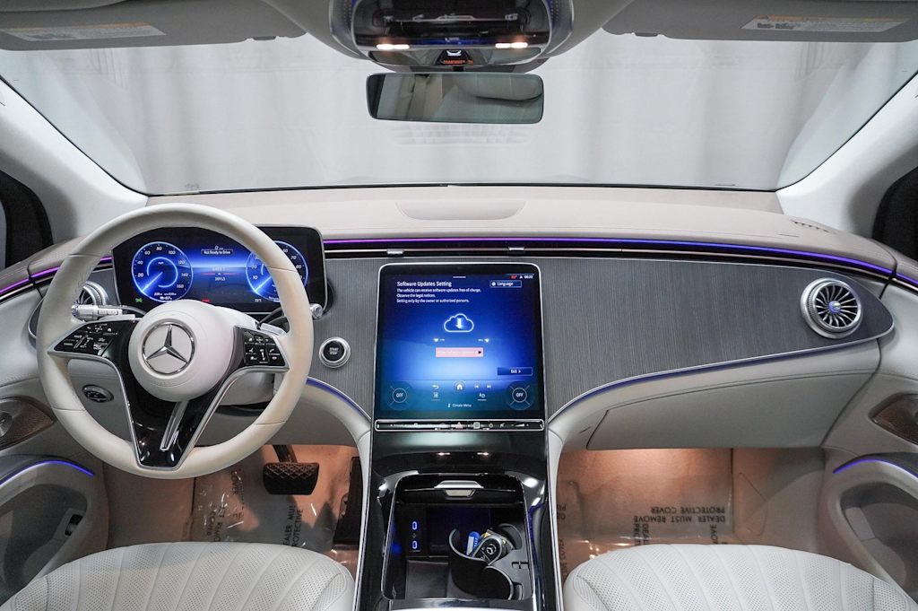 Thumbnail: 2023 Mercedes-Benz EQS - 2