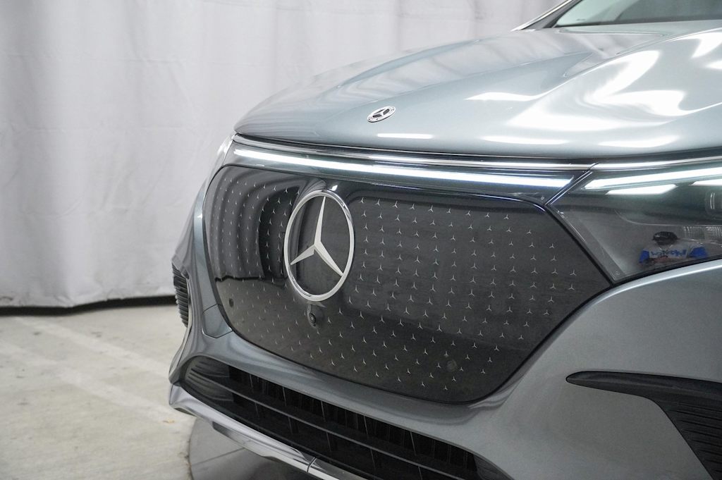 Thumbnail: 2023 Mercedes-Benz EQS - 6
