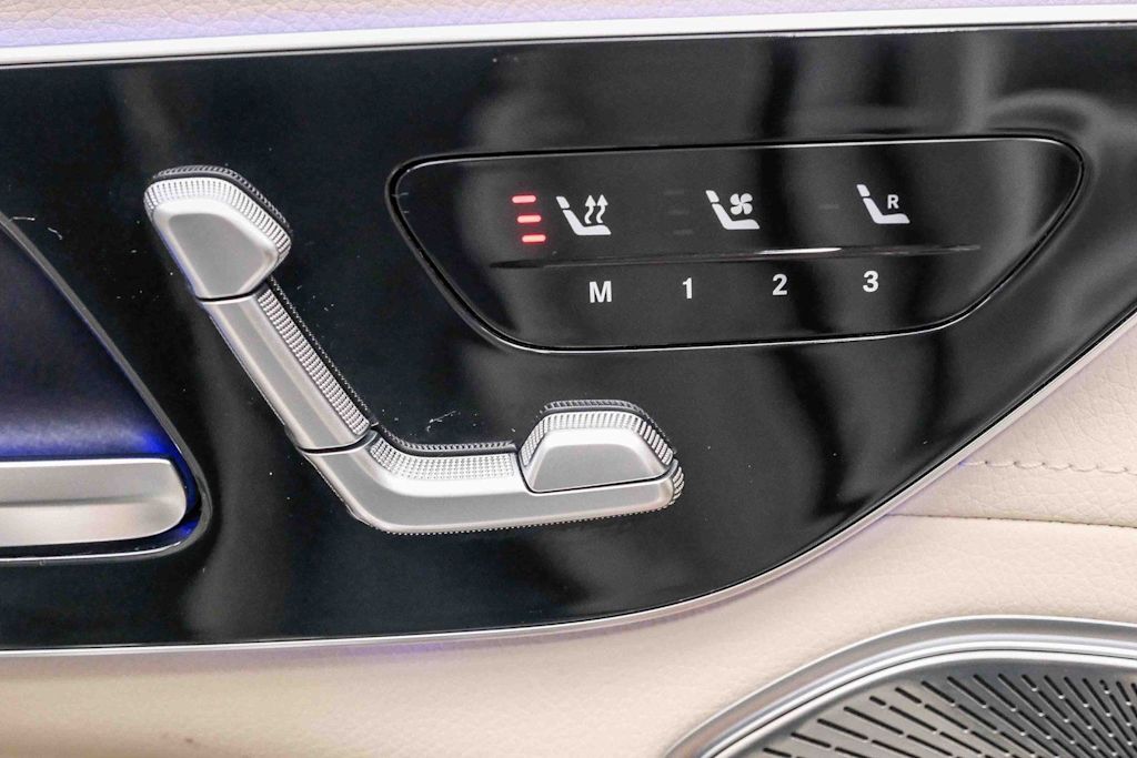 Thumbnail: 2023 Mercedes-Benz EQS - 22