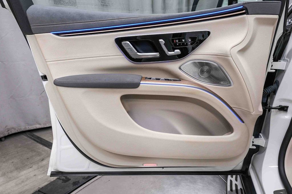 Thumbnail: 2023 Mercedes-Benz EQS - 21