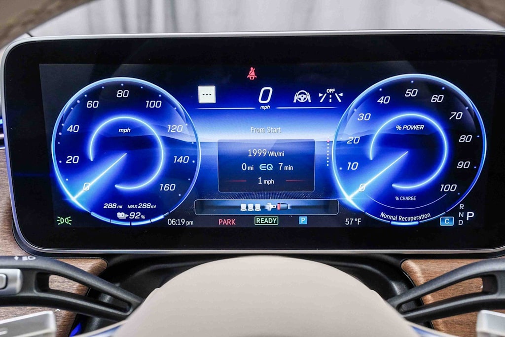 Thumbnail: 2023 Mercedes-Benz EQS - 23