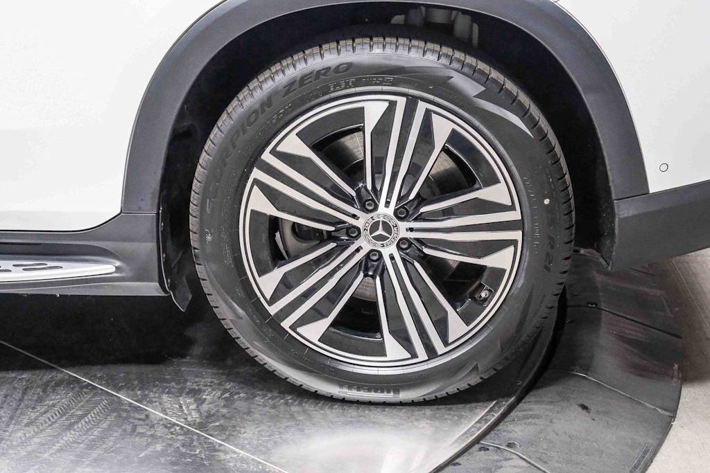 Thumbnail: 2023 Mercedes-Benz EQS - 7