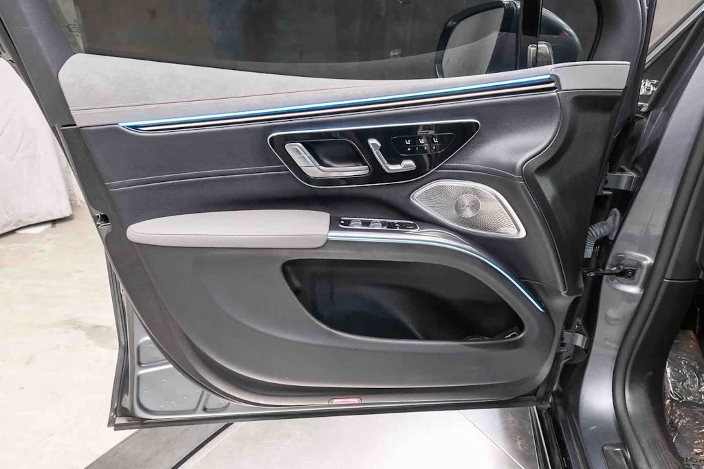 Thumbnail: 2023 Mercedes-Benz EQS - 27