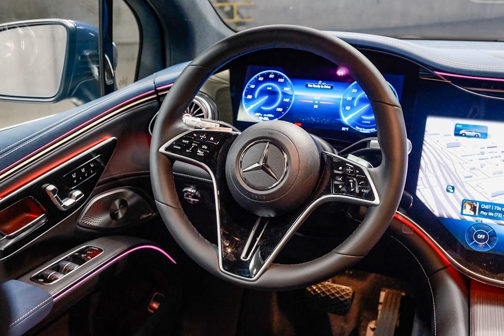 Thumbnail: 2026 Mercedes-Benz EQS - 8