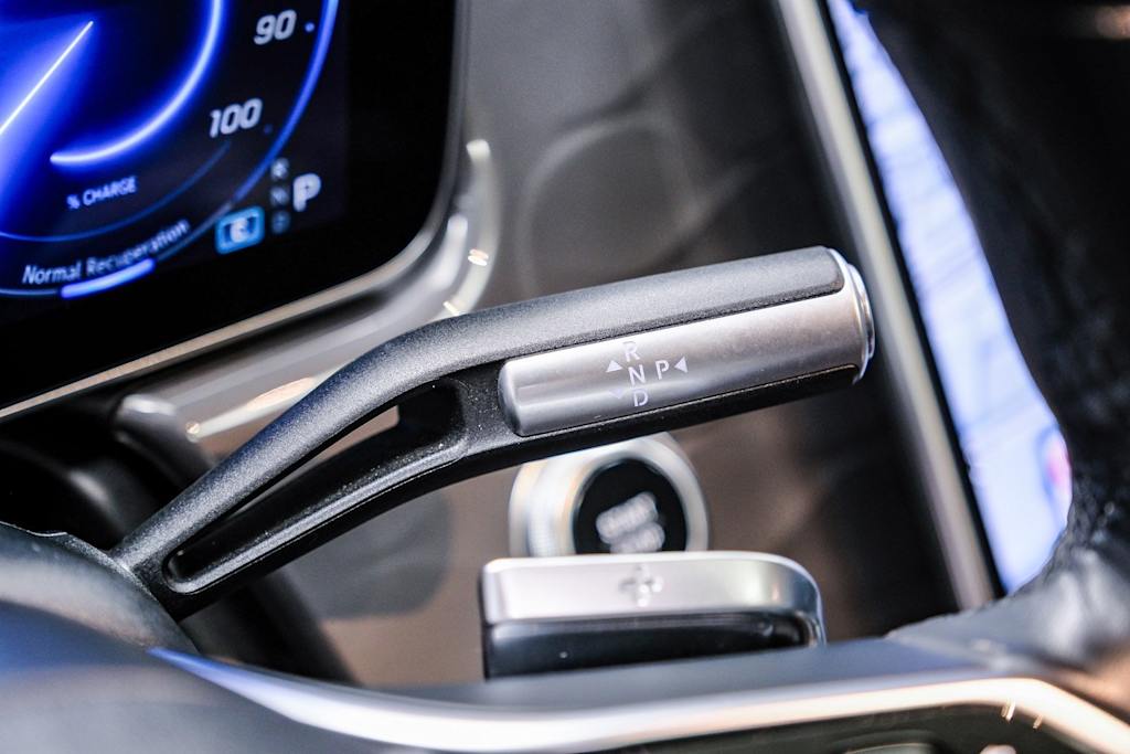 Thumbnail: 2023 Mercedes-Benz EQS - 12