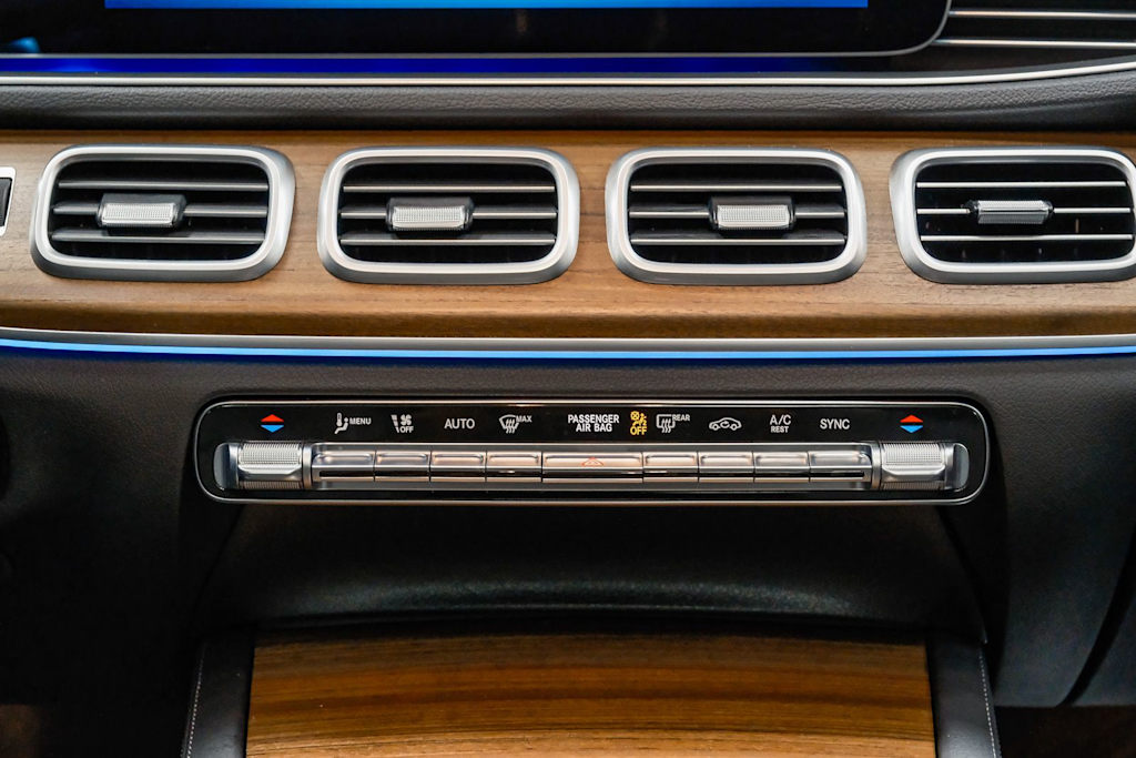 Thumbnail: 2026 Mercedes-Benz GLE - 25