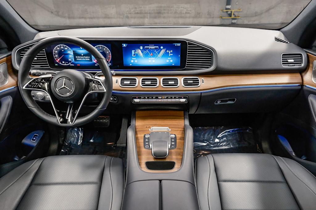 Thumbnail: 2026 Mercedes-Benz GLE - 2