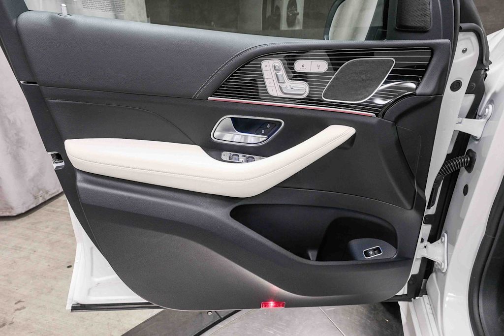 Thumbnail: 2026 Mercedes-Benz GLE - 29